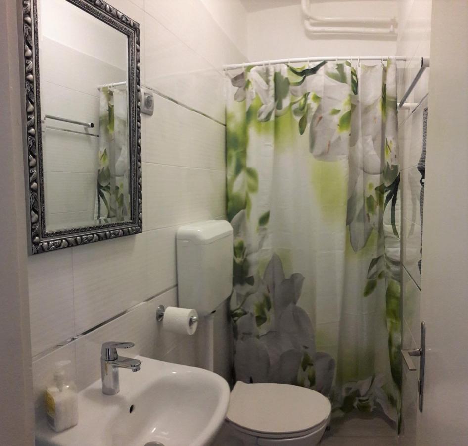 Apartment Ane ดรามัลย์ ภายนอก รูปภาพ